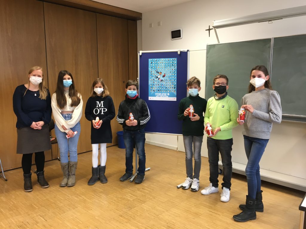 Lesefieber in der Vorweihnachtszeit - Gymnasium Calvarienberg