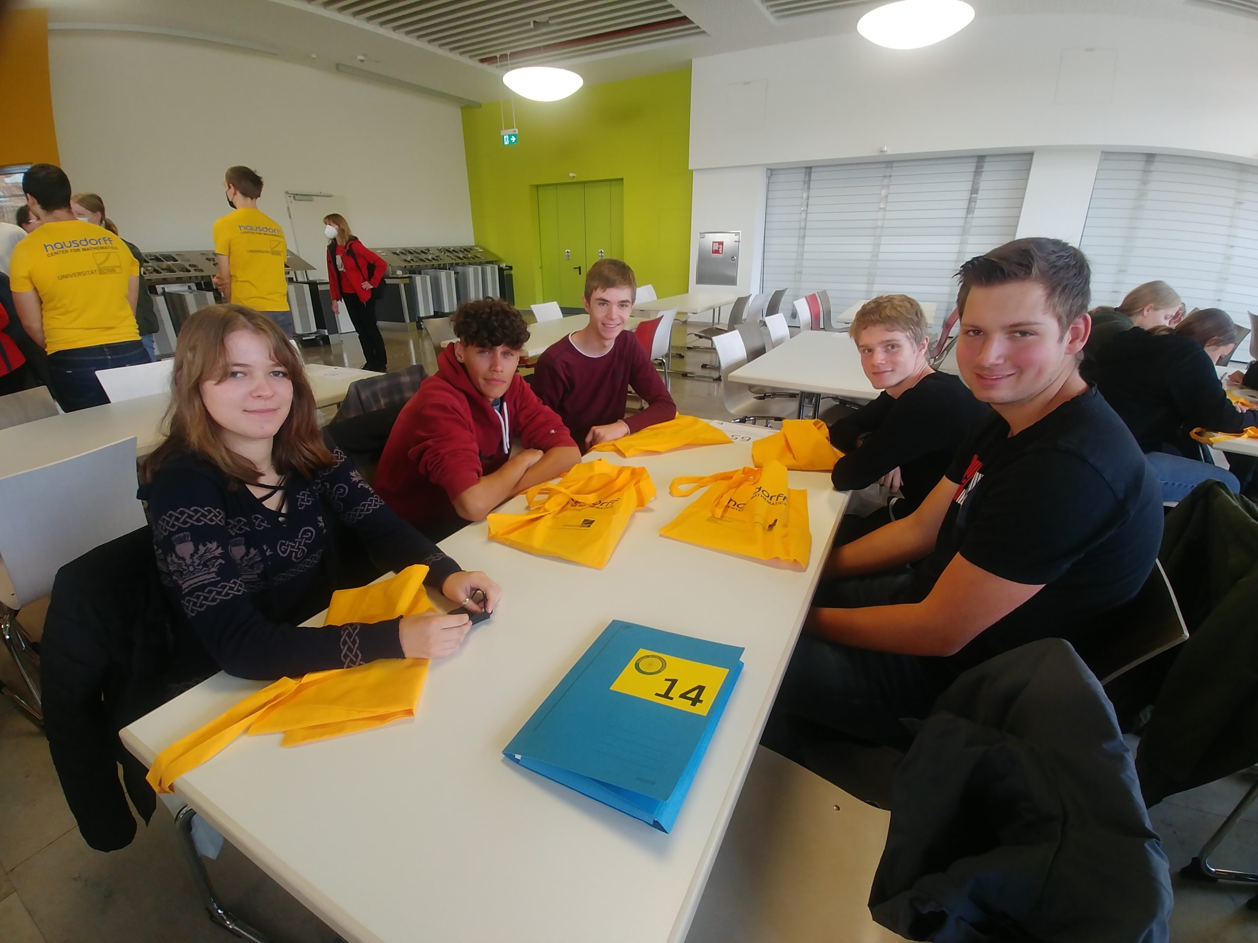 Calvarienberg erreicht wieder gutes Ergebnis beim Bonner Mathematikturnier - Gymnasium Calvarienberg