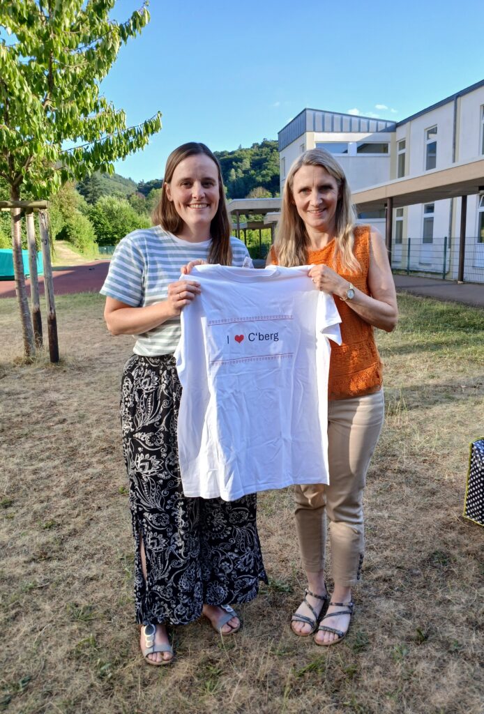 Urgesteine verlassen den Berg – verdiente Kolleginnen und Kollegen werden in den Ruhestand verabschiedet - Gymnasium Calvarienberg