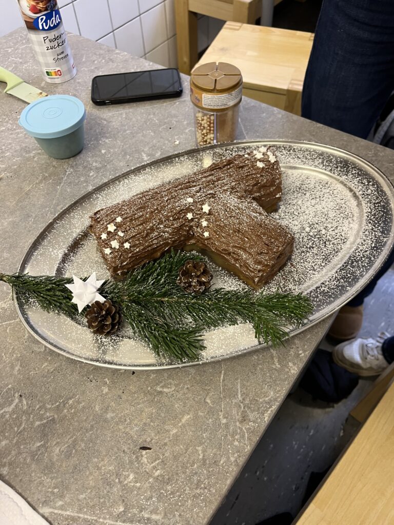 Wenn Grammatik Pause macht und der Backofen übernimmt - Französisch Backen am Calvarienberg - Gymnasium Calvarienberg