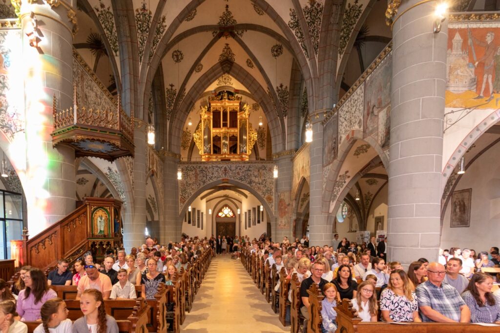 „Gott geht mit“ - Feierliche Einschulung am Gymnasium Calvarienberg - Gymnasium Calvarienberg